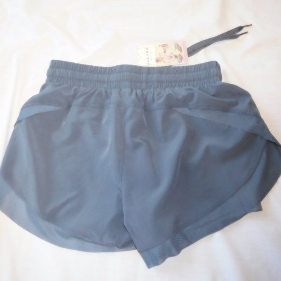 NEW HALARA Women Shorts NWT SMALL Dark Grey w/Navy Blue Tennis Activewear Yoga - Picture 4 of 6